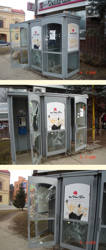 rozbité a zdevastované telefónne búdky - vandalizmus