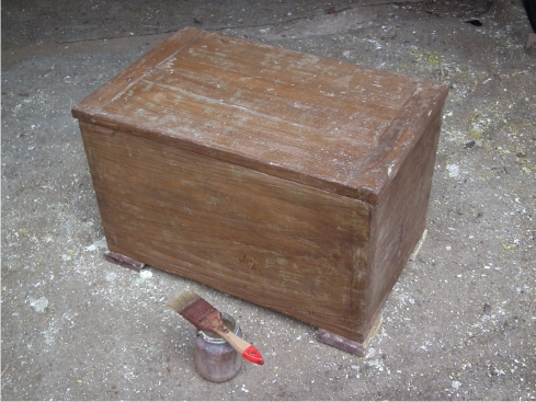 Stará drevená truhlica